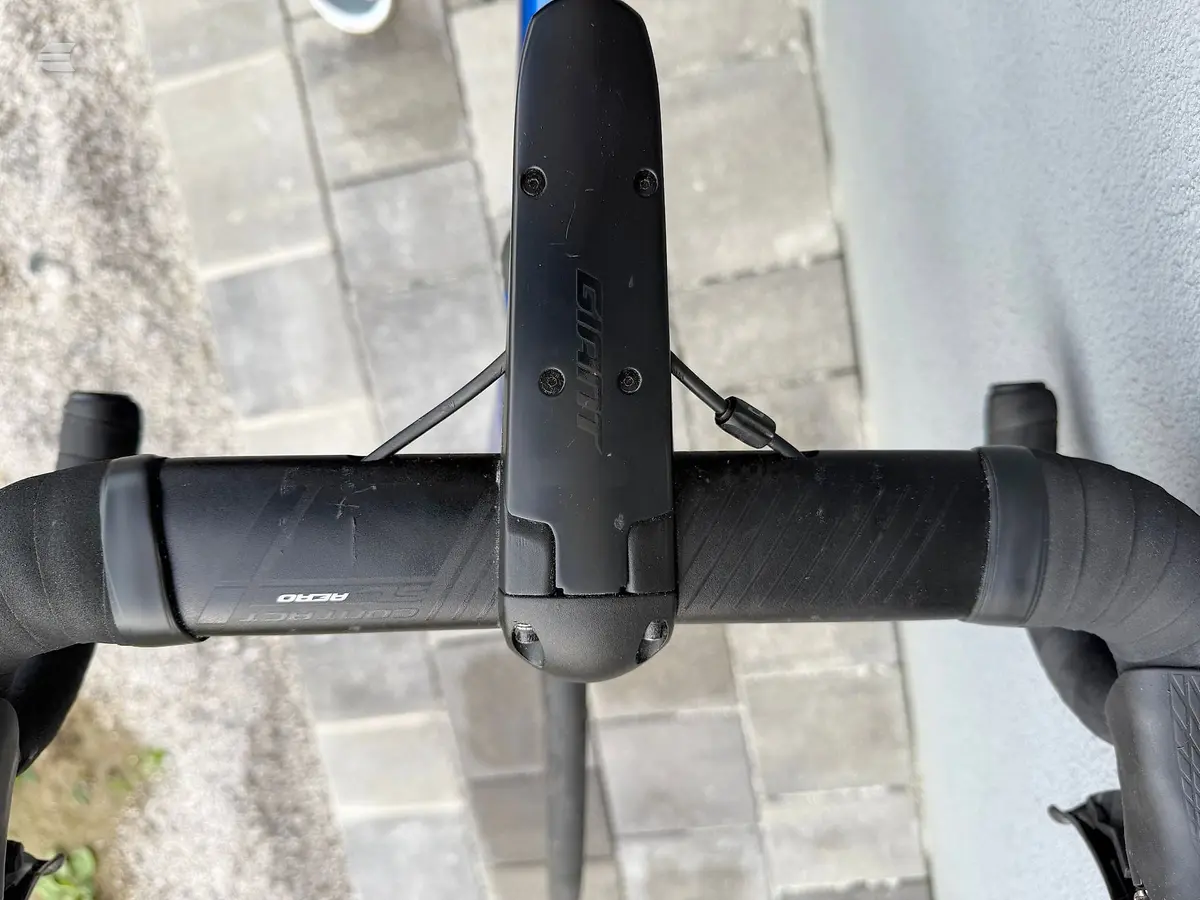 Used 2020 Giant Advanced 2 Disc Carbon Road Bike, photo 5 of 8