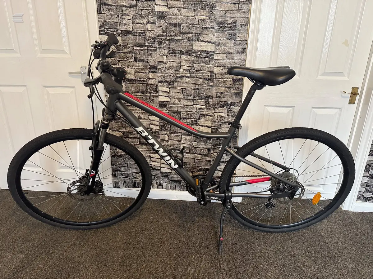 Used 2018 B'Twin Riverside 500 Hybrid Bike