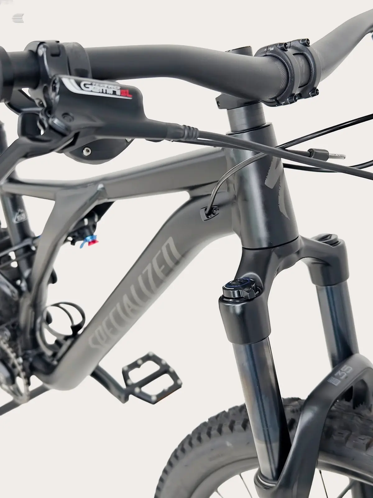 Used 2022 Specialized Stumpjumper Comp Mountain Bike, photo 12 of 14