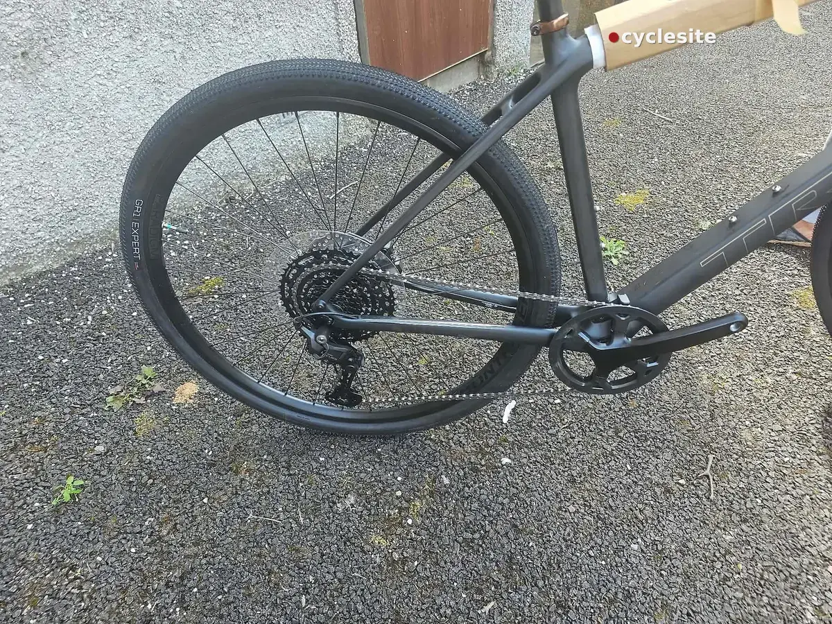 Used 2026 Trek FX Sport SL 4 L MATTE ONYX CARBON Hybrid Bike, photo 7 of 9