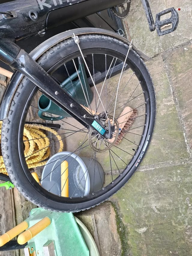 Kinesis Gravel Bike | Disc Brakes | Rack & Bags | Good Cond, photo 3 of 5