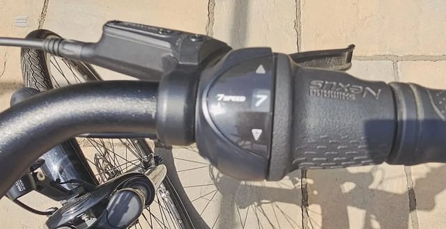 Used 2020 Raleigh Motus Grand Tour Hybrid Bike, photo 13 of 17