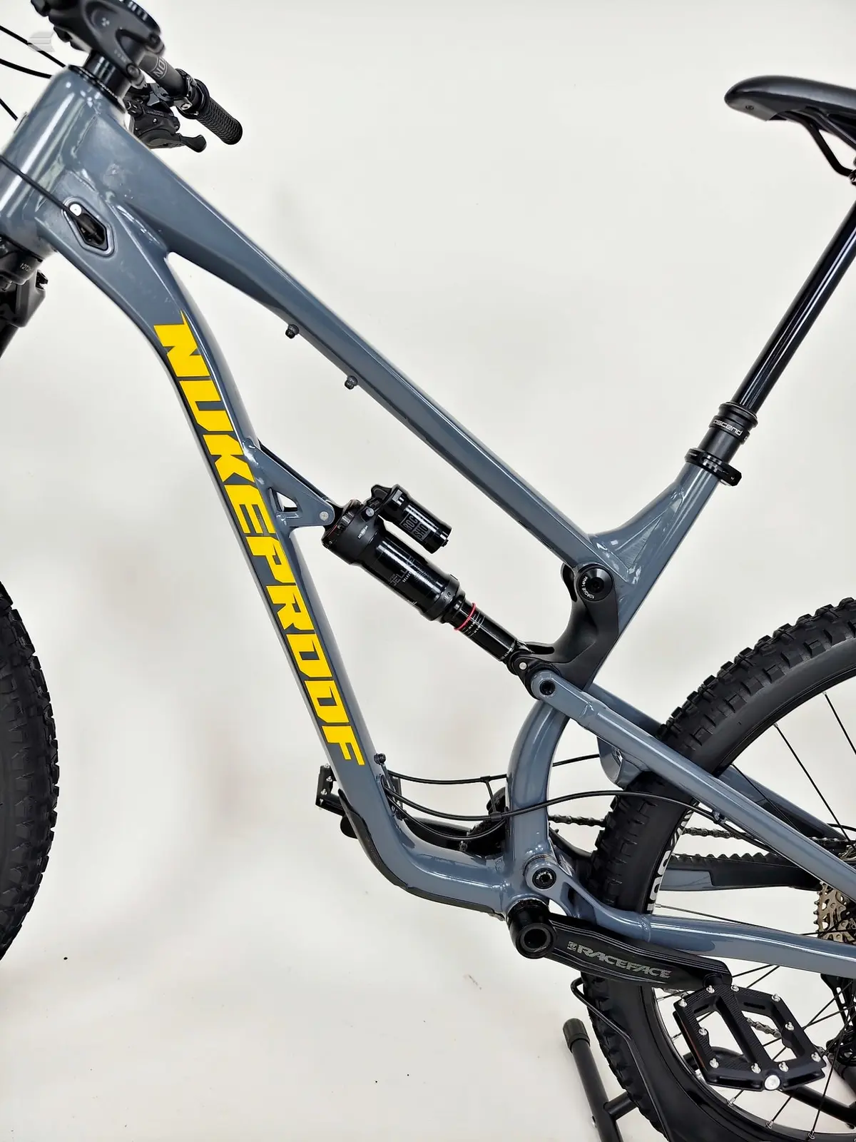 Used 2022 Nukeproof Mega 290 Mountain Bike, photo 3 of 14