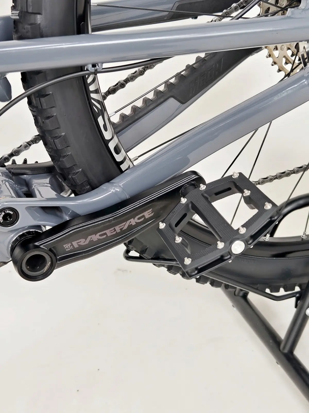 Used 2022 Nukeproof Mega 290 Mountain Bike, photo 8 of 14