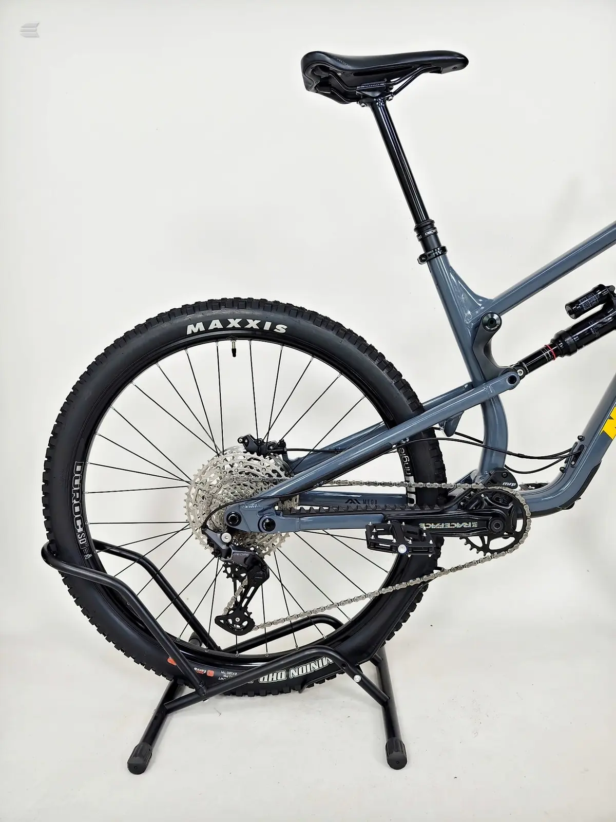 Used 2022 Nukeproof Mega 290 Mountain Bike, photo 9 of 14