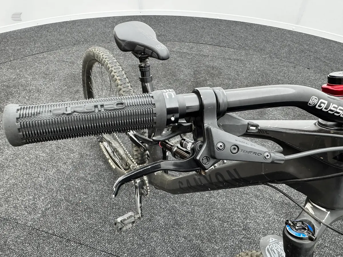 Used 2019 Canyon Torque 27,5 CF 7 Mountain Bike, photo 10 of 11