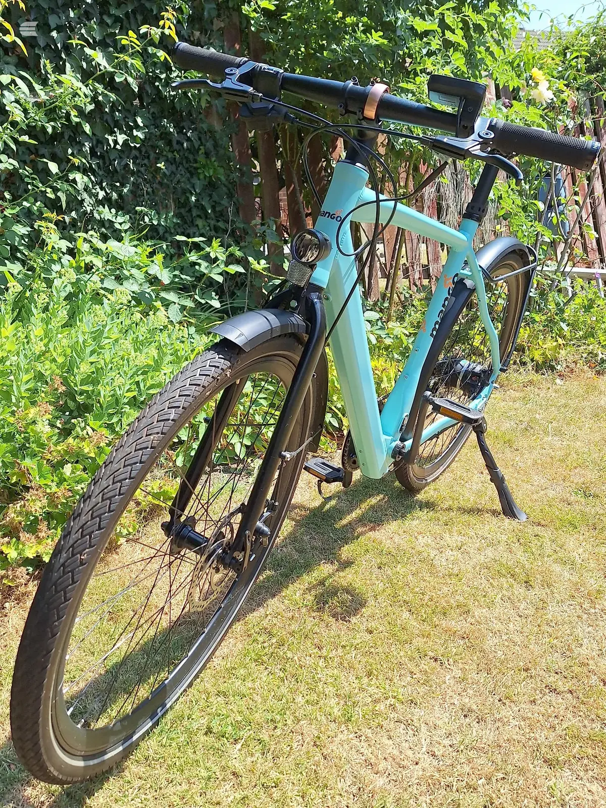 Used 2025 Mango DeeDee Hybrid Bike, photo 3 of 4