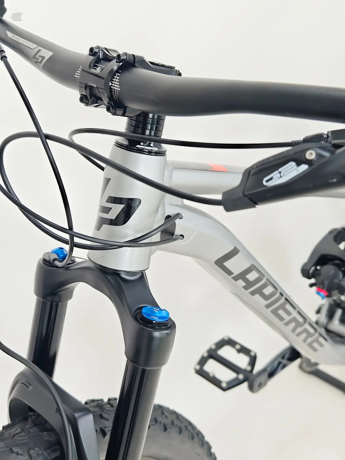 Used 2022 Lapierre Zesty TR 5.9 Mountain Bike, photo 7 of 18