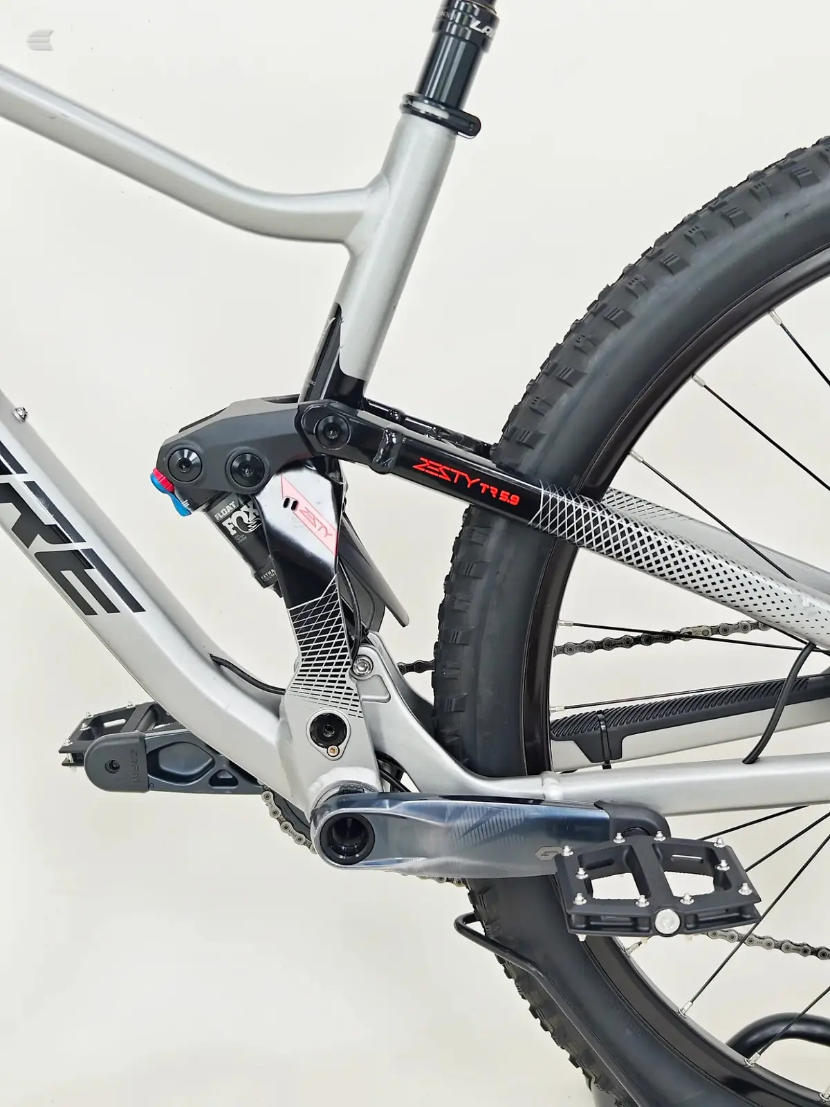 Used 2022 Lapierre Zesty TR 5.9 Mountain Bike, photo 10 of 18