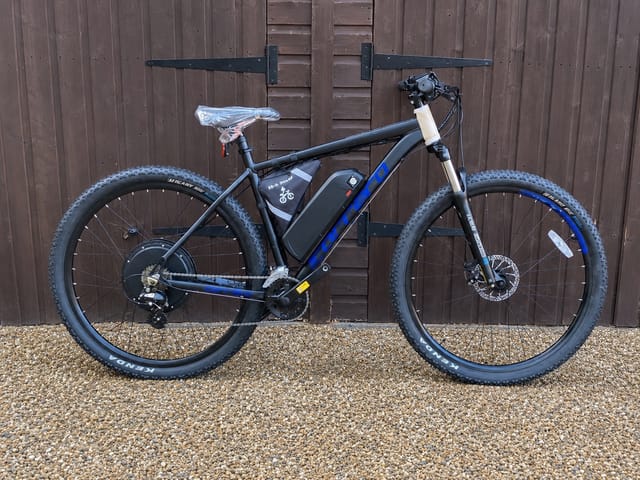 Carrera Hellcat Electric Mountain Bike, Custom 1500W Hub Motor, 48V 672Wh, 29in