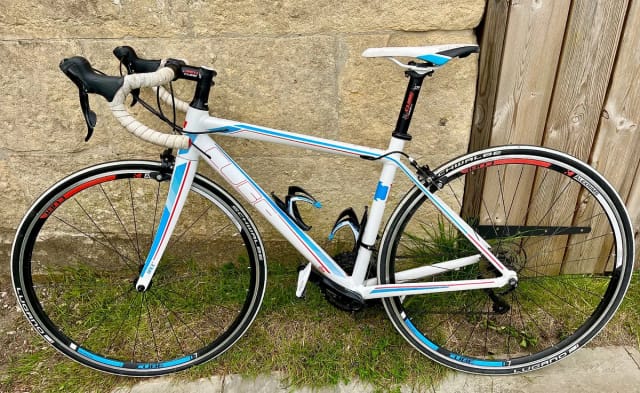 2015 Cube Axial