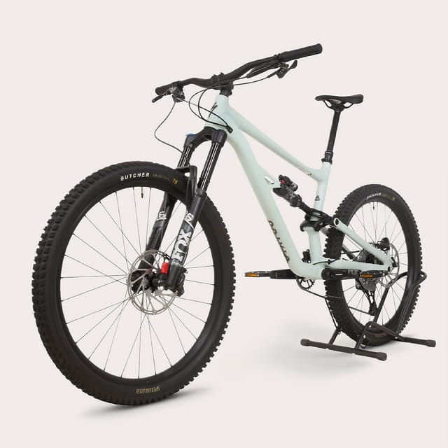 2023 Specialized Status 160