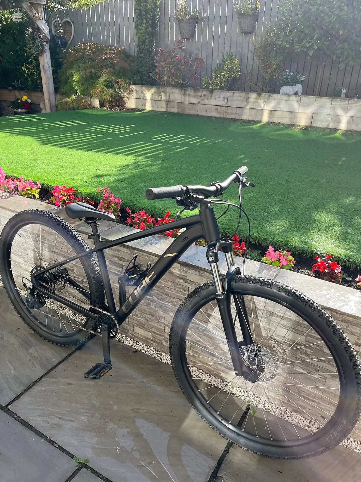 Used 2025 Cube AIM Pro Mountain Bike, photo 5 of 9