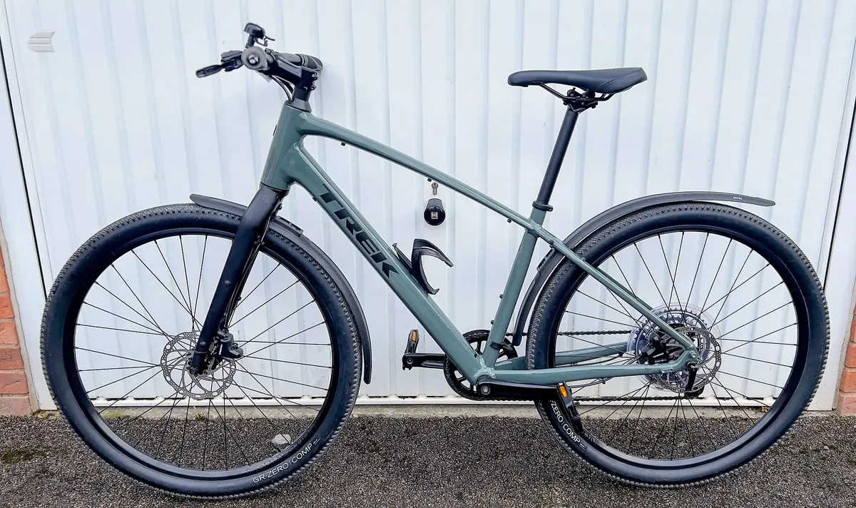 Used 2025 Trek Dual Sport 2 5 Gen Hybrid Bike, photo 2 of 12