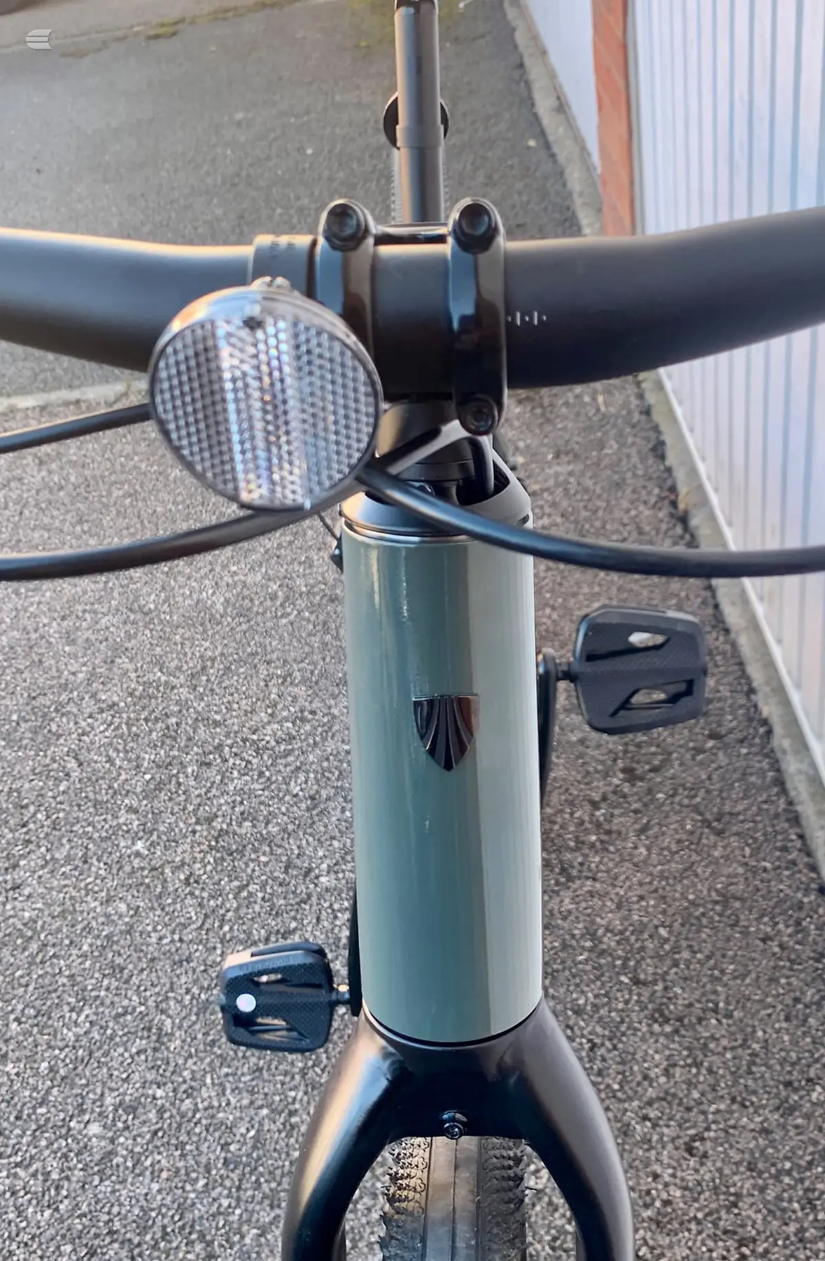 Used 2025 Trek Dual Sport 2 5 Gen Hybrid Bike, photo 9 of 12