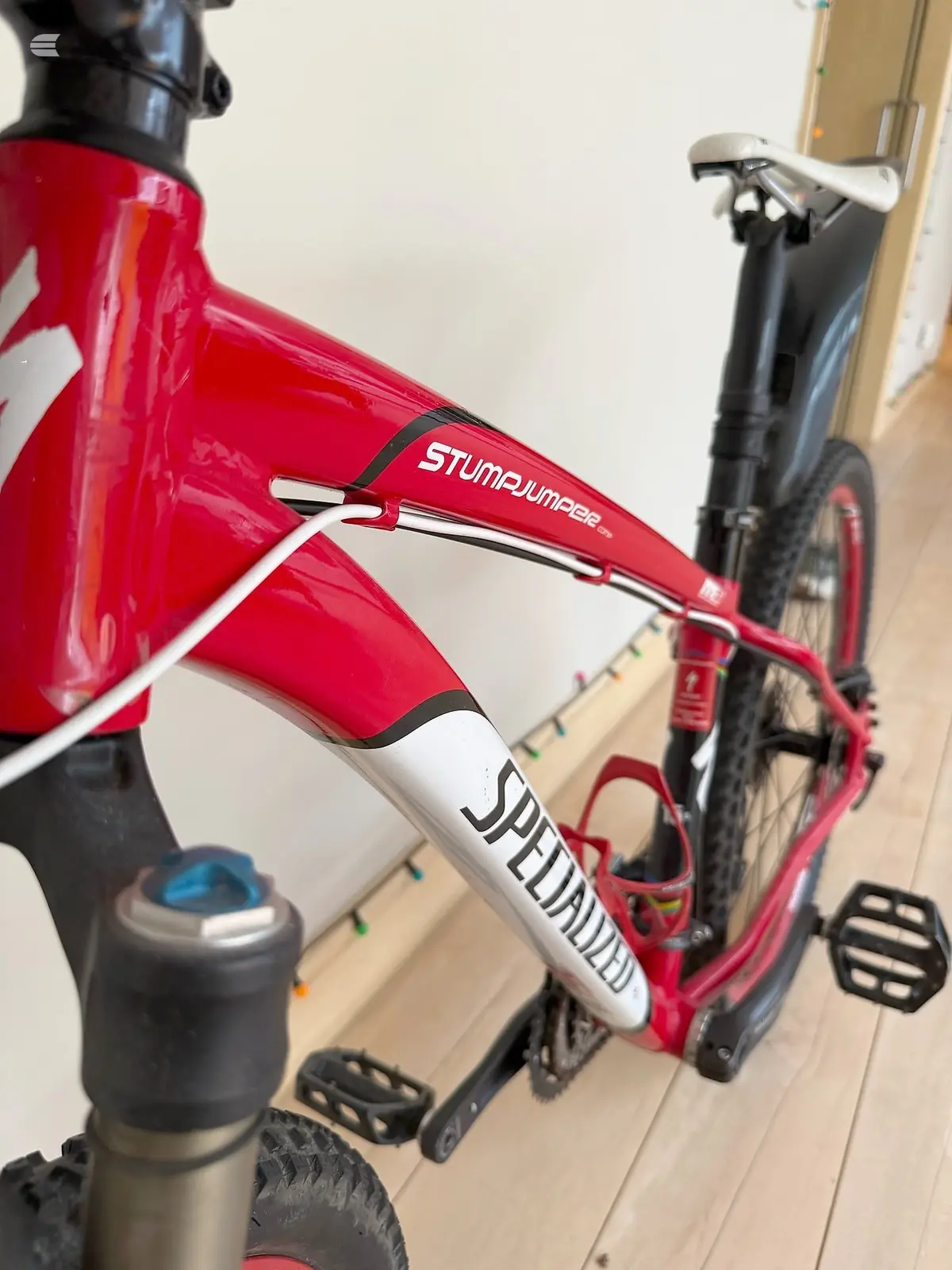 Used 2010 Specialized Stumpjumper Comp Mountain Bike, photo 2 of 5