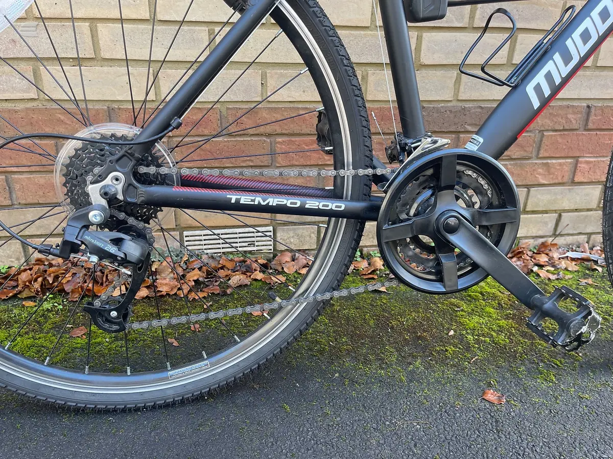 Used Muddyfox Tempo 200 Hybrid Bike, photo 5 of 5