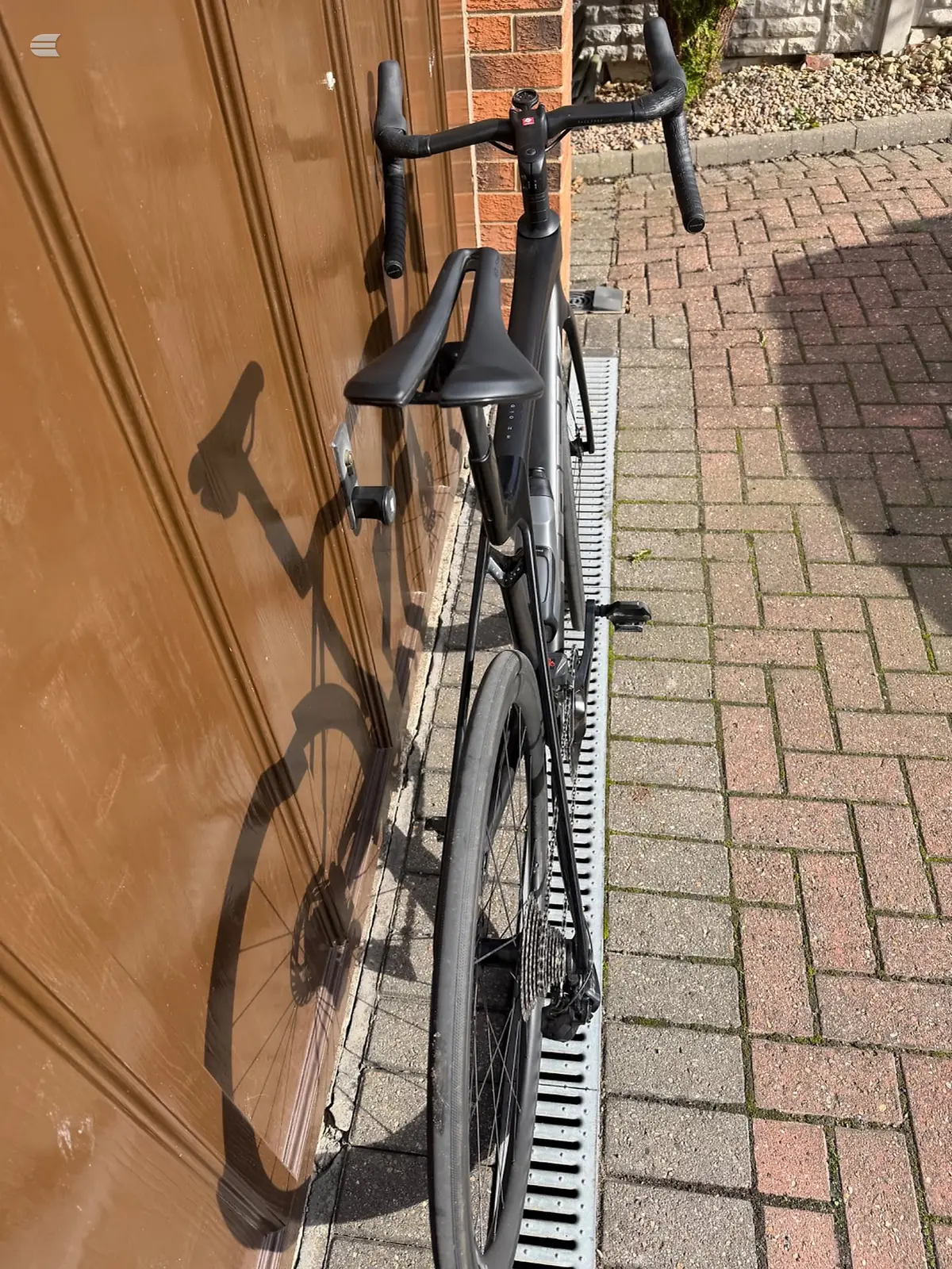 Used 2025 Trek Madone sl6 Road Bike, photo 8 of 11