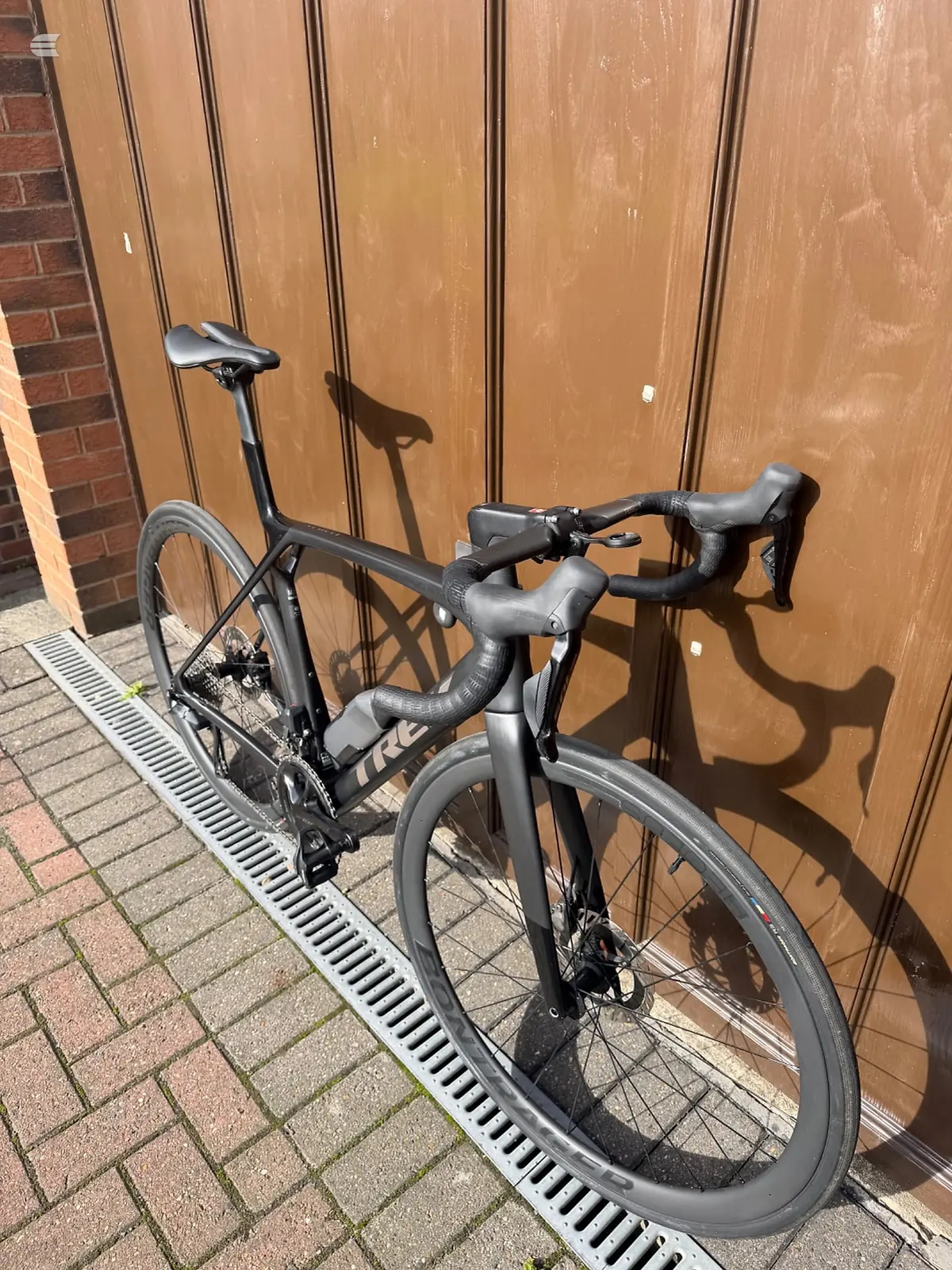 Used 2025 Trek Madone sl6 Road Bike, photo 9 of 11