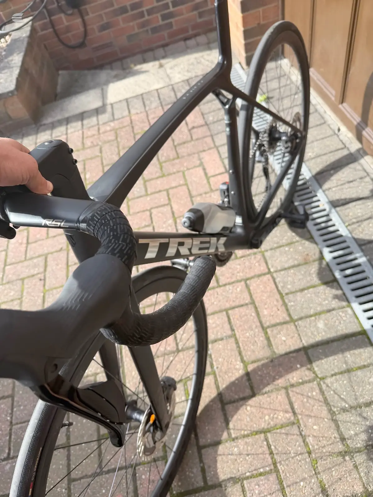 Used 2025 Trek Madone sl6 Road Bike, photo 10 of 11