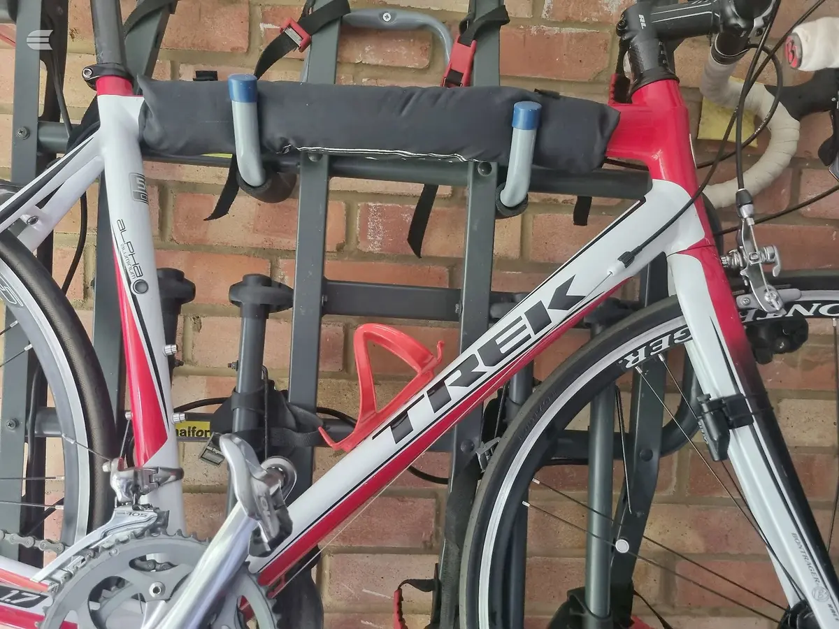 Used 2009 Trek 1.7 Road Bike, photo 2 of 7
