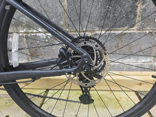 Used 2027 Trek FX2 Gen 4 Hybrid Bike, photo 4 of 17