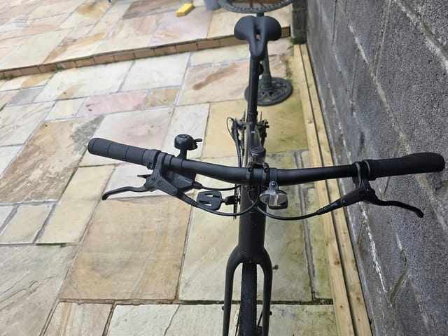 Used 2027 Trek FX2 Gen 4 Hybrid Bike, photo 7 of 17