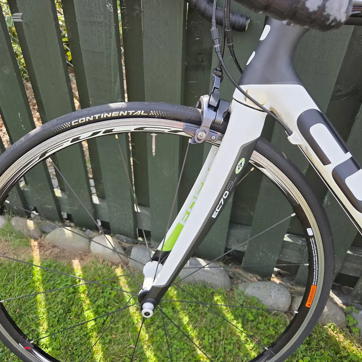 Used 2016 Cube Agree GTC Race Road Bike, photo 4 of 12