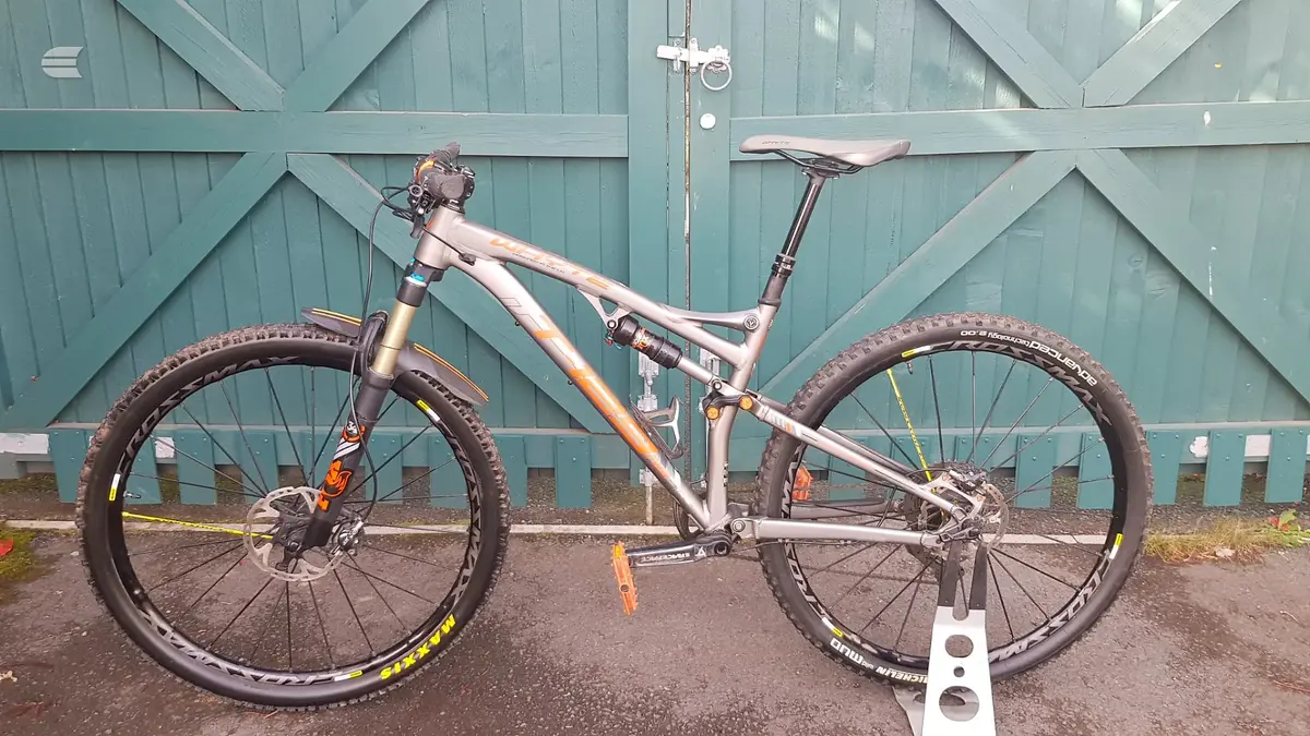 Used 2016 Whyte T-29RS Mountain Bike, photo 2 of 12