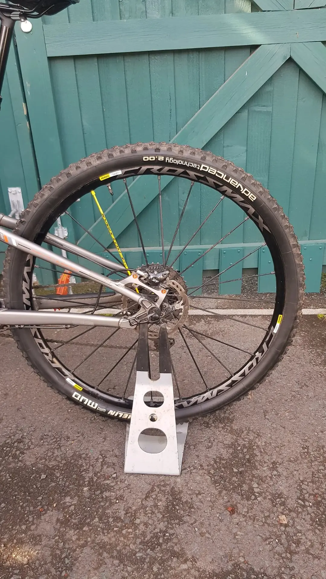 Used 2016 Whyte T-29RS Mountain Bike, photo 3 of 12