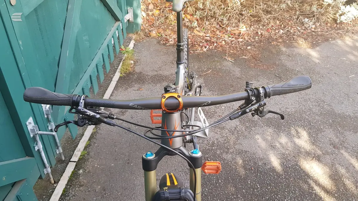 Used 2016 Whyte T-29RS Mountain Bike, photo 6 of 12