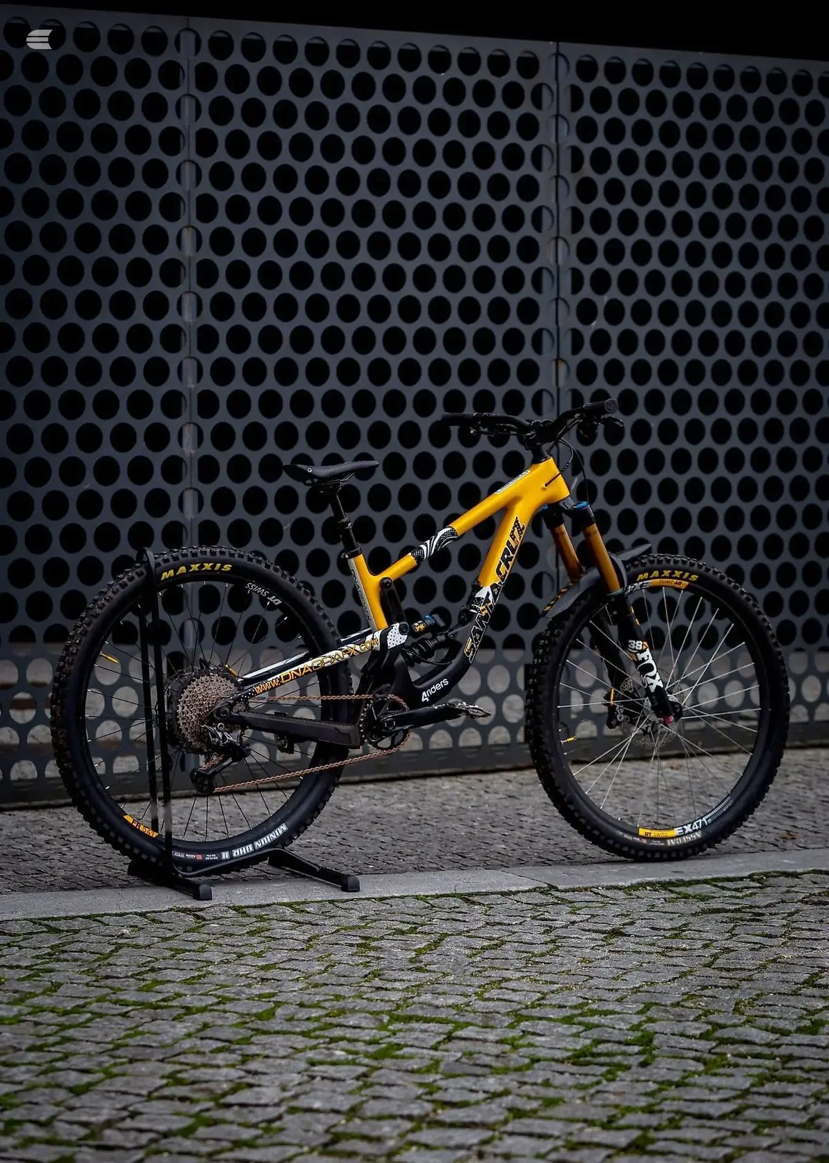 Used 2020 Santa Cruz Megatower Mountain Bike