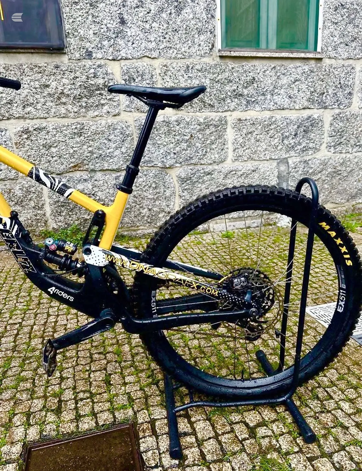 Used 2020 Santa Cruz Megatower Mountain Bike, photo 4 of 10