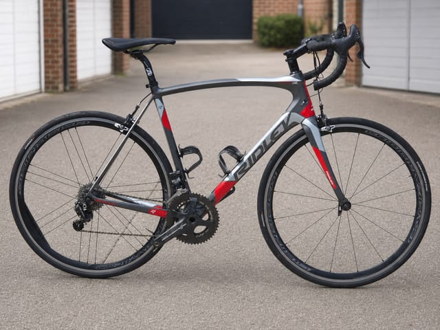 Ridley Fenix SL Carbon Road Bike, Medium, Campagnolo Chorus EPS