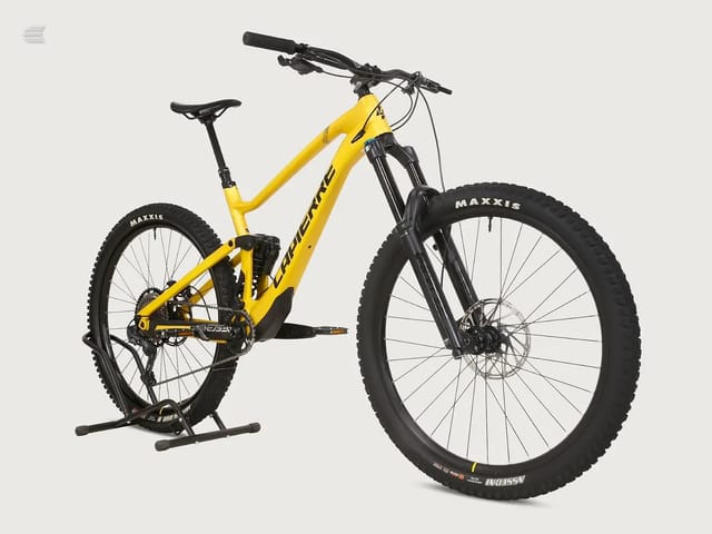 Lapierre Spicy CF 6.9 2023 Full Suspension Bike / LARGE / Very Good Condition, photo 2 of 16