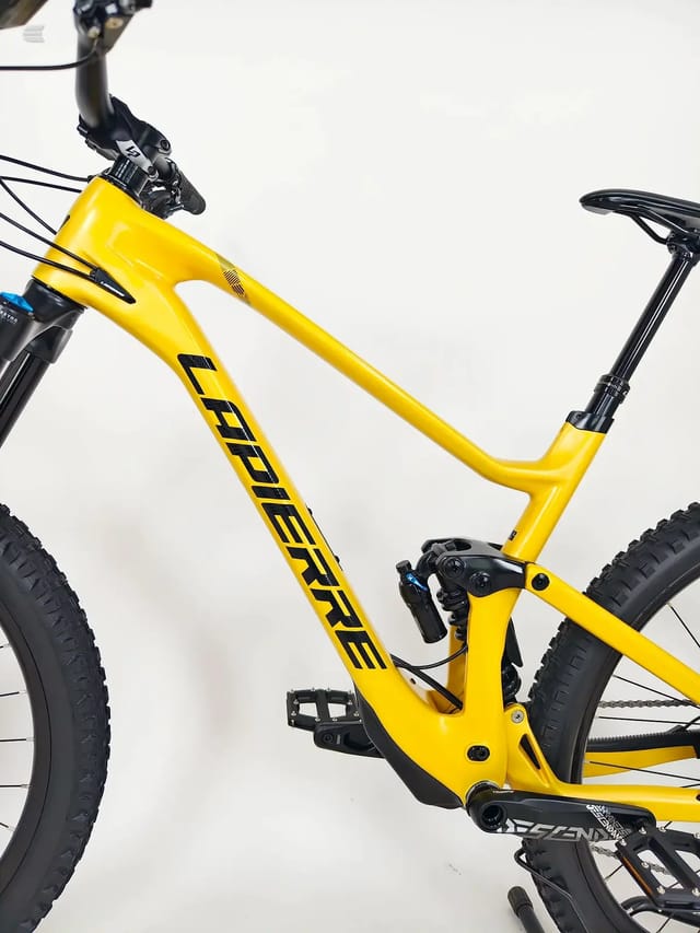 Lapierre Spicy CF 6.9 2023 Full Suspension Bike / LARGE / Very Good Condition, photo 3 of 16