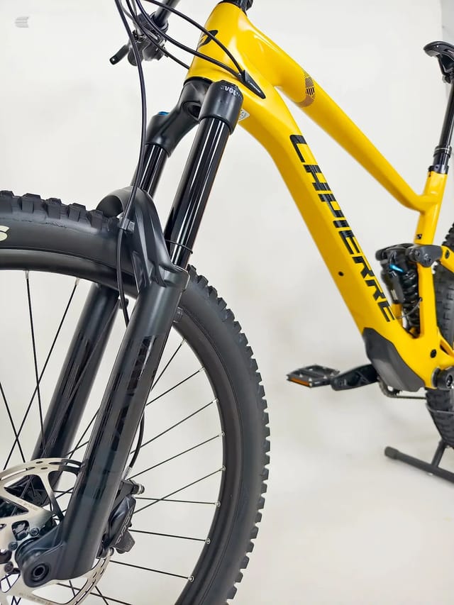 Lapierre Spicy CF 6.9 2023 Full Suspension Bike / LARGE / Very Good Condition, photo 4 of 16