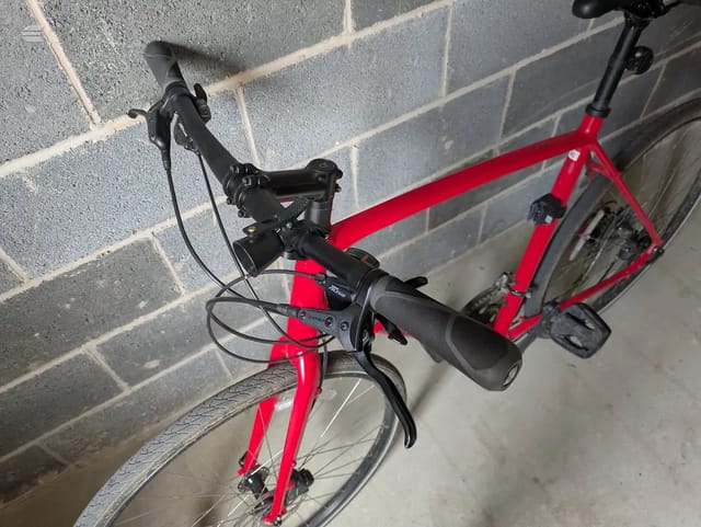 2023 Trek FX2 Disc, photo 2 of 5