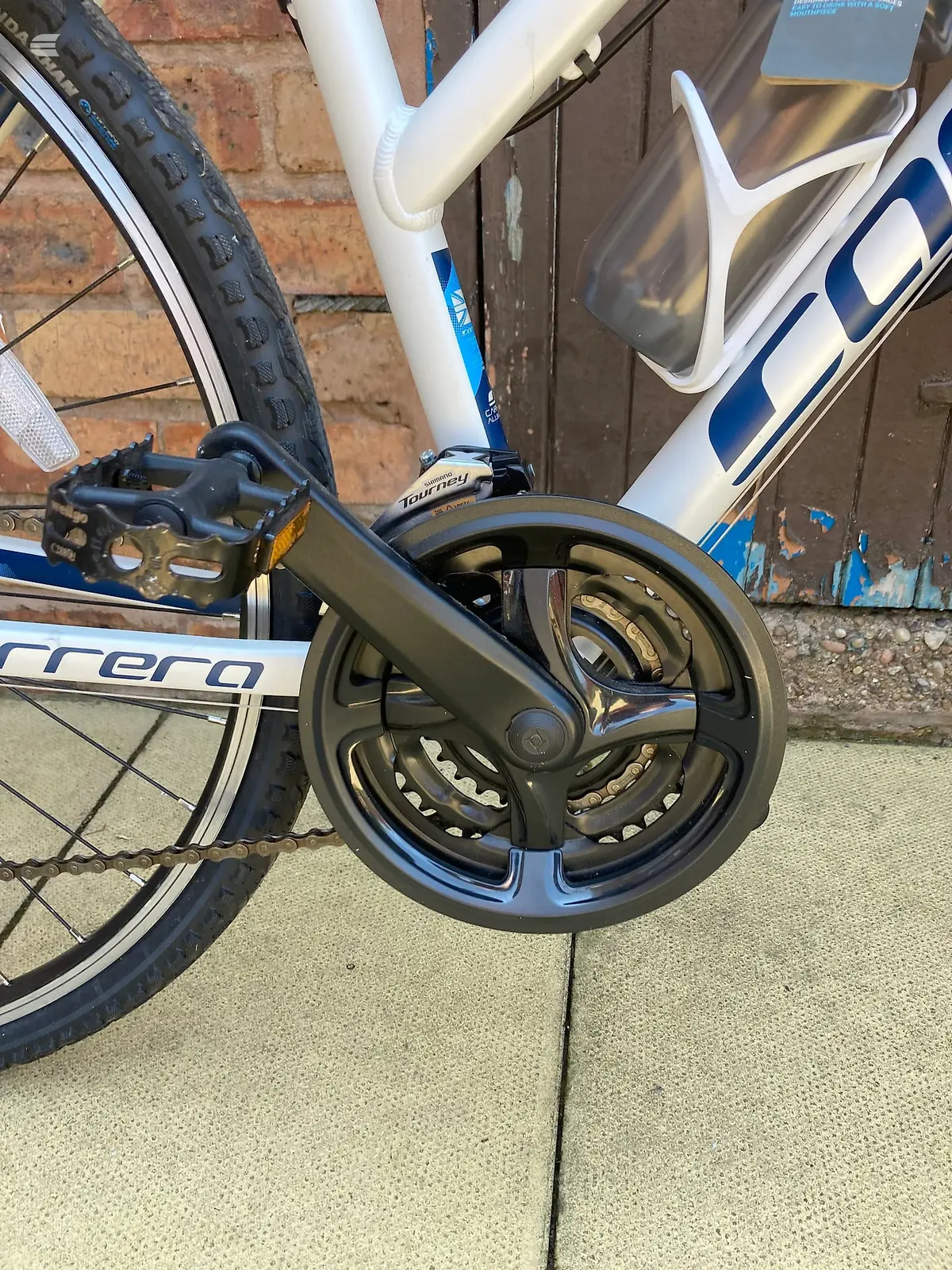 Used Carrera Crossfire Hybrid Bike, photo 4 of 15