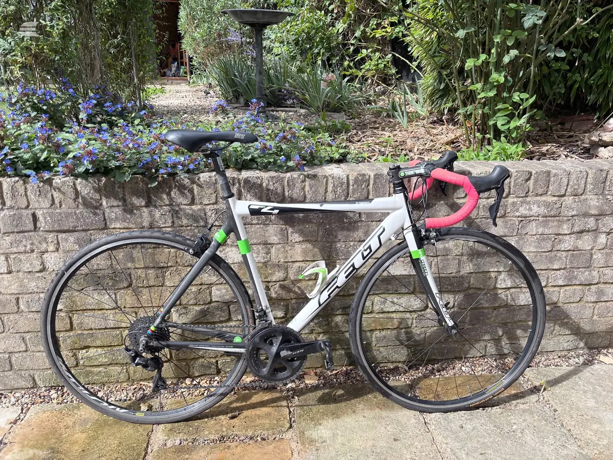 Used 2010 Felt F4 Road Bike, photo 5 of 5