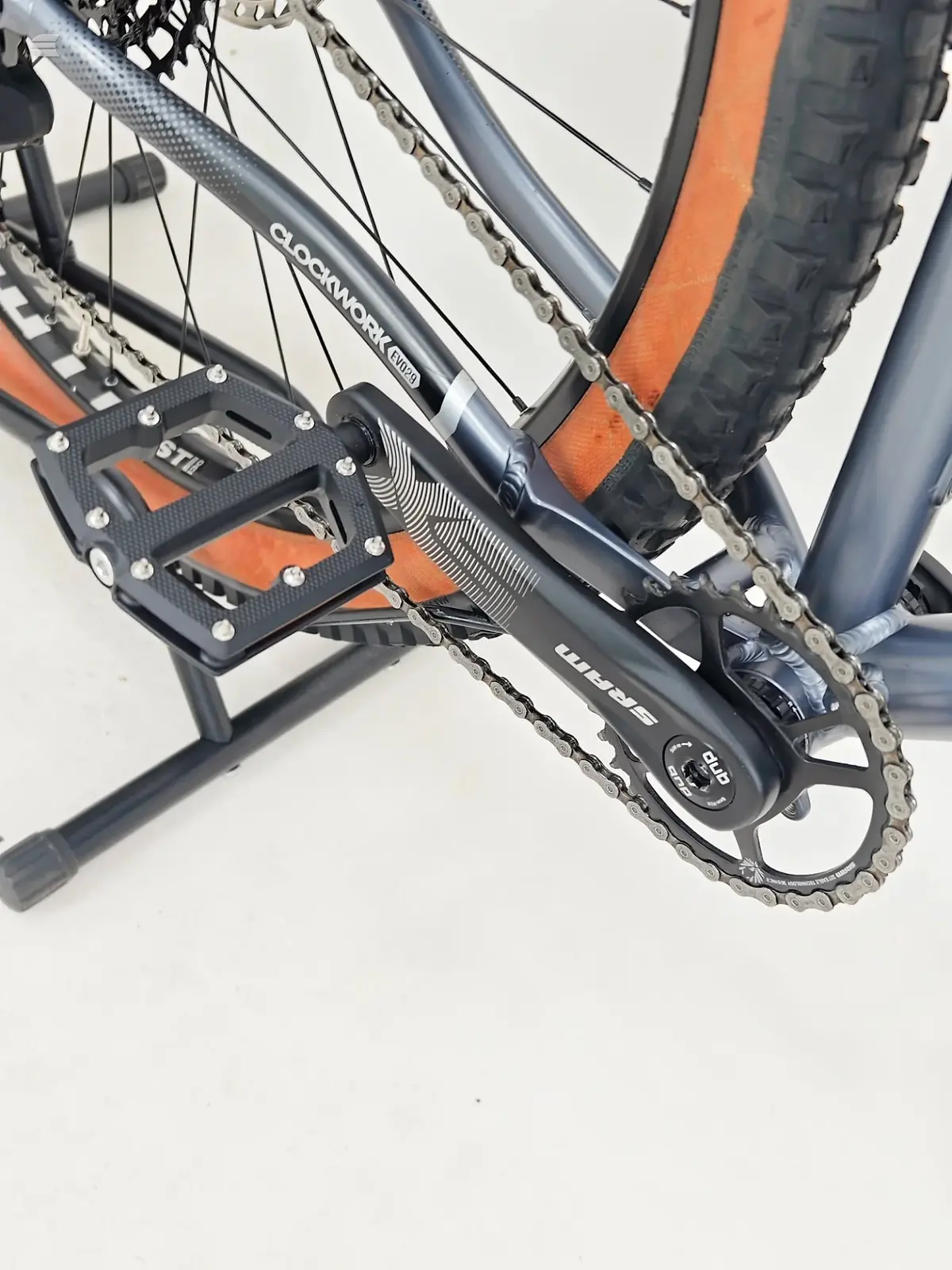 Used 2022 Orange Bikes Clockwork EVO 29 S Mountain Bike, photo 17 of 18