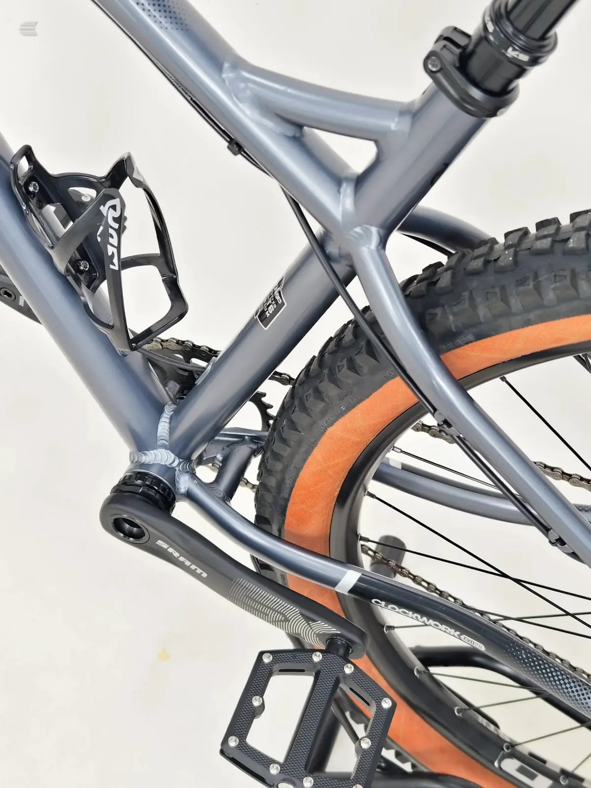 Used 2022 Orange Bikes Clockwork EVO 29 S Mountain Bike, photo 9 of 18