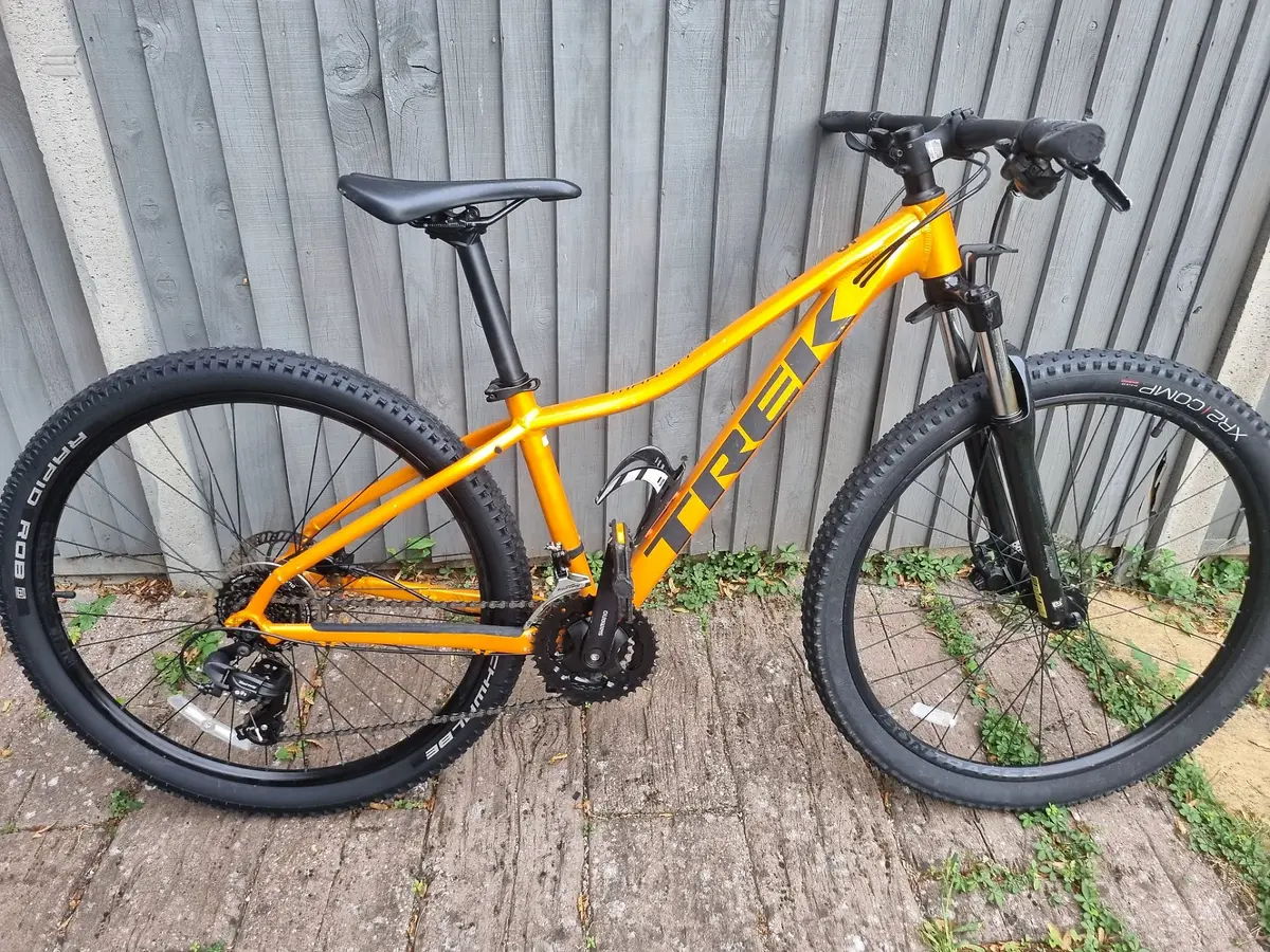Used 2020 Trek Marlin 5 Mountain Bike, photo 2 of 9