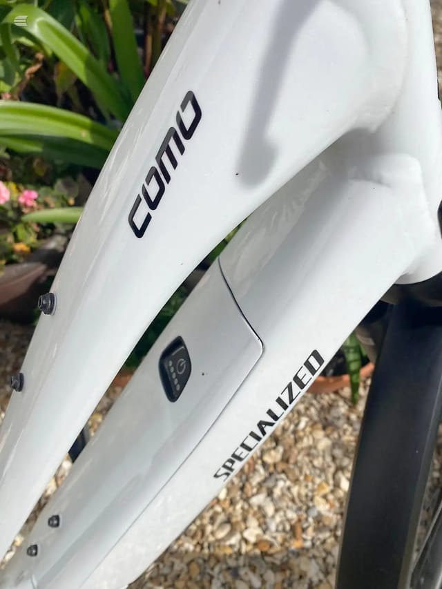Used 2021 Specialized Turbo Como 30 700c Low Entry Hybrid Bike, photo 12 of 15
