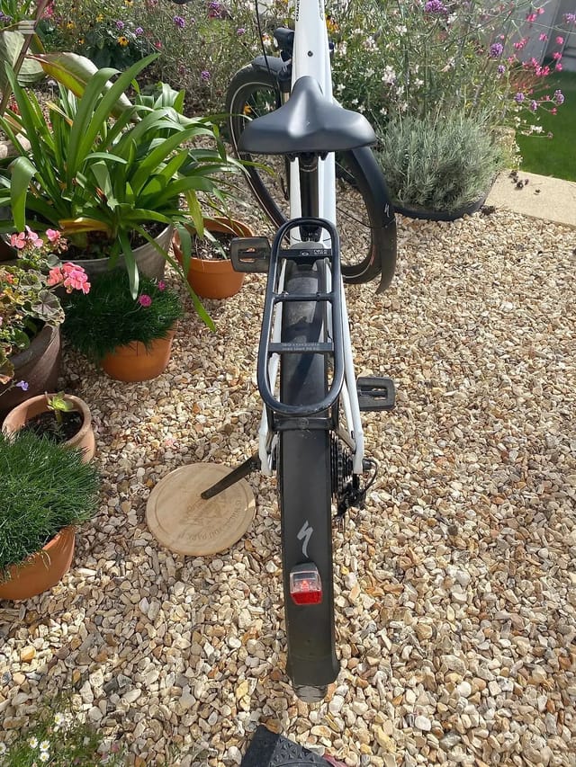 Used 2021 Specialized Turbo Como 30 700c Low Entry Hybrid Bike, photo 10 of 15