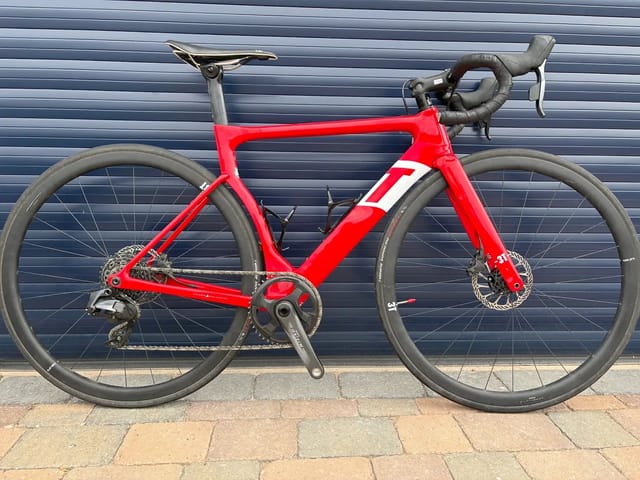 2021 3T Strada Team Force AXS eTap Aero
