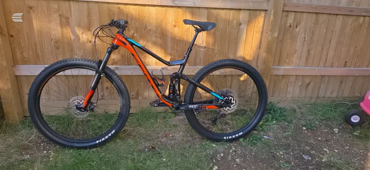 Used 2019 Scott Genius 960 Mountain Bike, photo 2 of 12