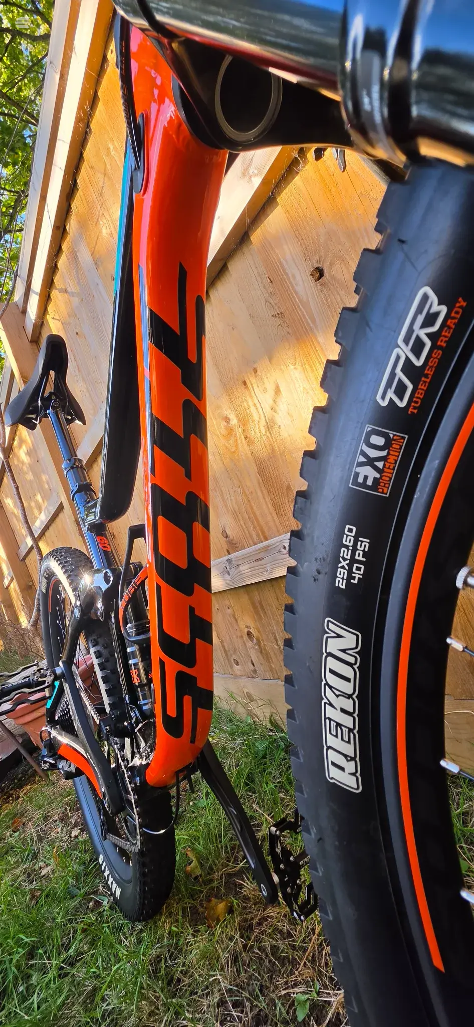Used 2019 Scott Genius 960 Mountain Bike, photo 4 of 12