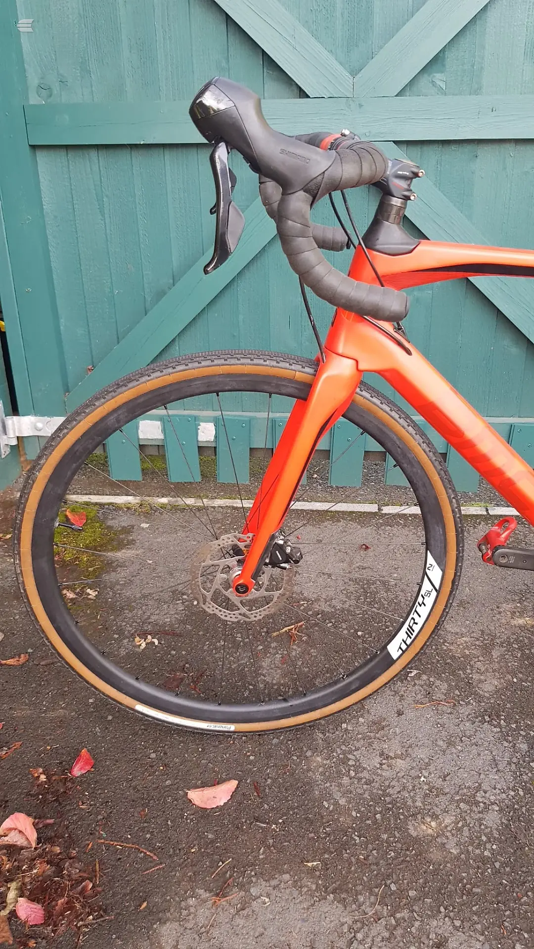 Used BMC Roadmachine 02 Road Bike, photo 3 of 8