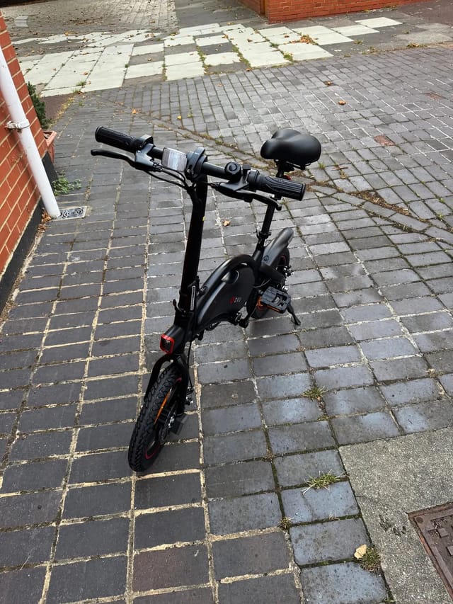 DYU D3F 14” Folding Electric Bike – NEW, Excellent Condition, photo 2 of 7